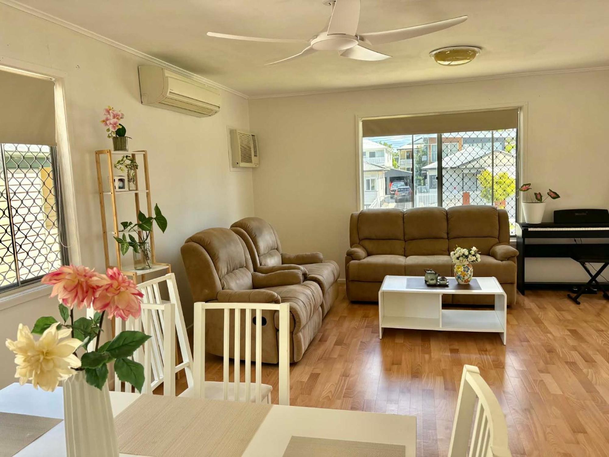 Welcome To Your Leafy Retreat In Graceville! Guest house Brisbane