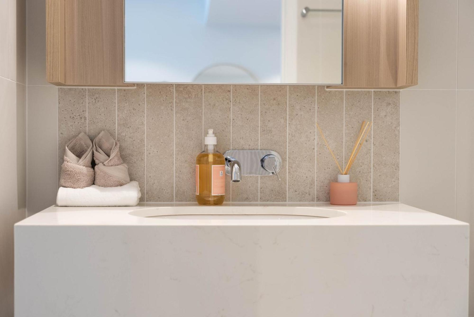 1bd In Queen's Wharf - Lv 31 Oracles Tower Apartment Brisbane