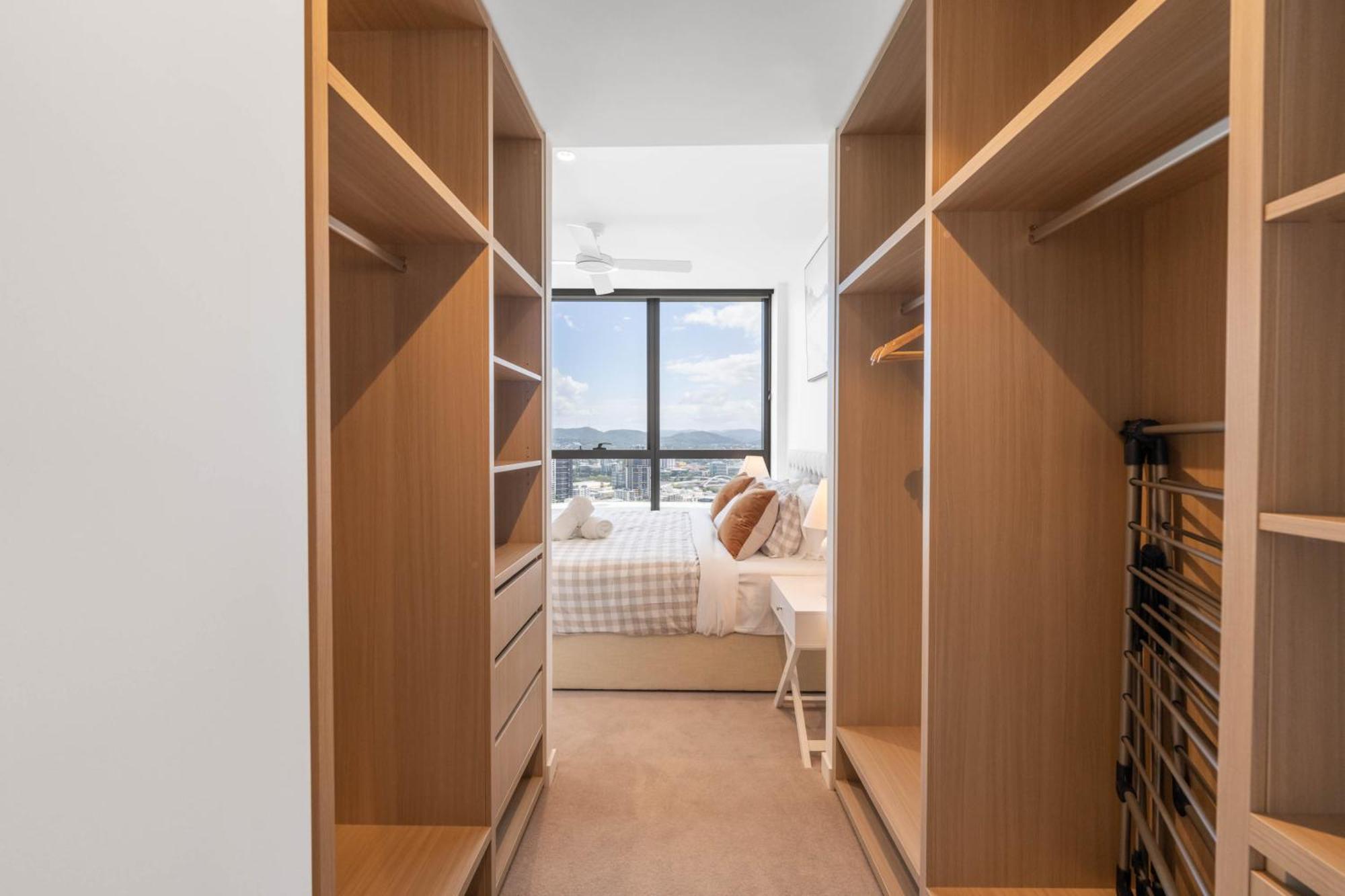 1bd In Queen's Wharf - Lv 31 Oracles Tower Apartment *