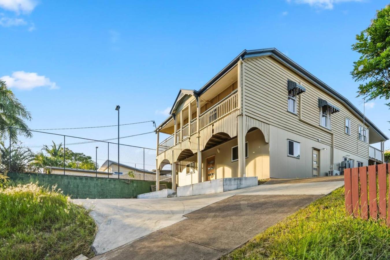 Spacious Upper 3br Family In Quiet Tarragindi Holiday home Brisbane