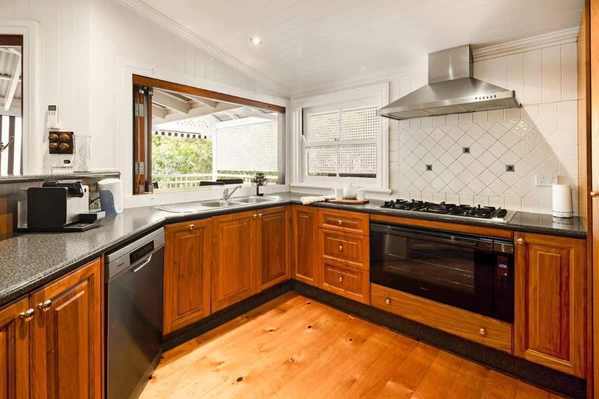 Leafy Hawthorne Haven Pool Gym & Convenience