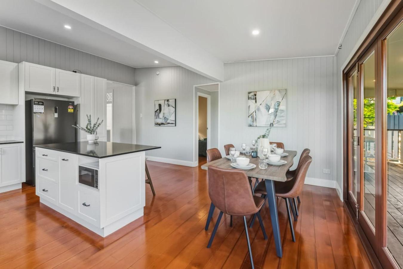 Spacious Upper 3br Family In Quiet Tarragindi Holiday home *