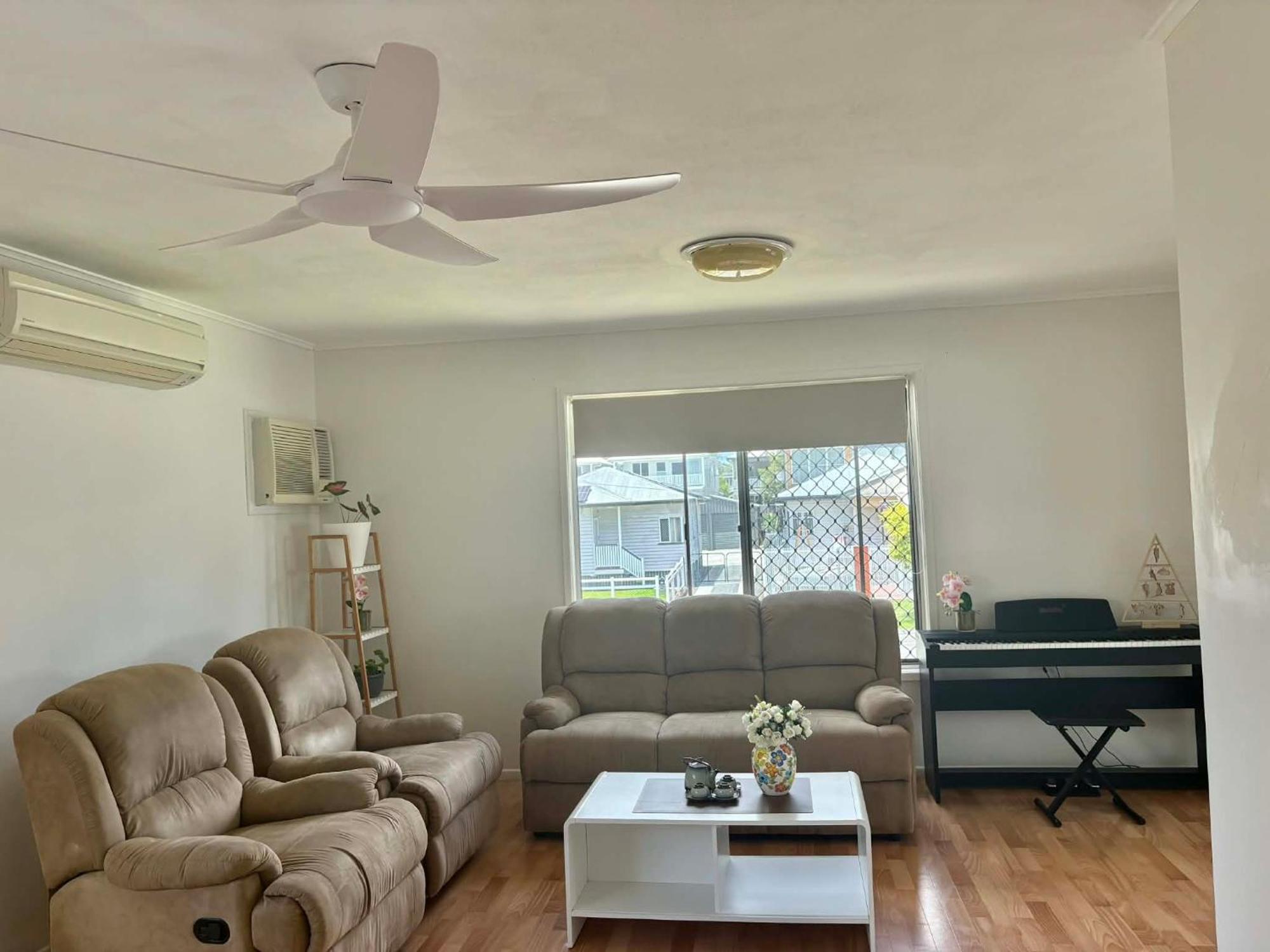 Welcome To Your Leafy Retreat In Graceville! Brisbane