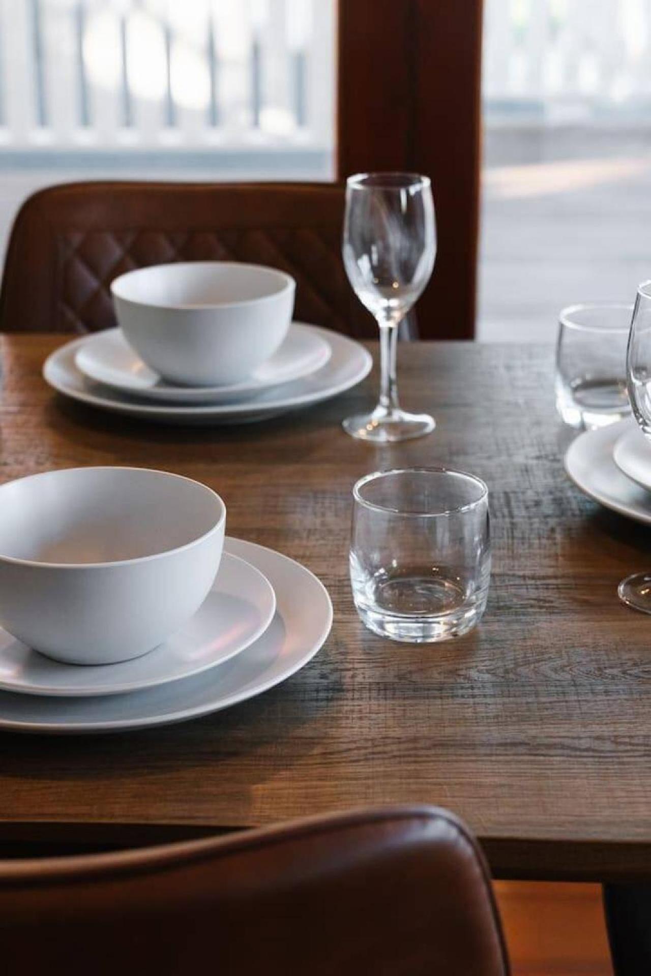 Spacious Upper 3br Family In Quiet Tarragindi