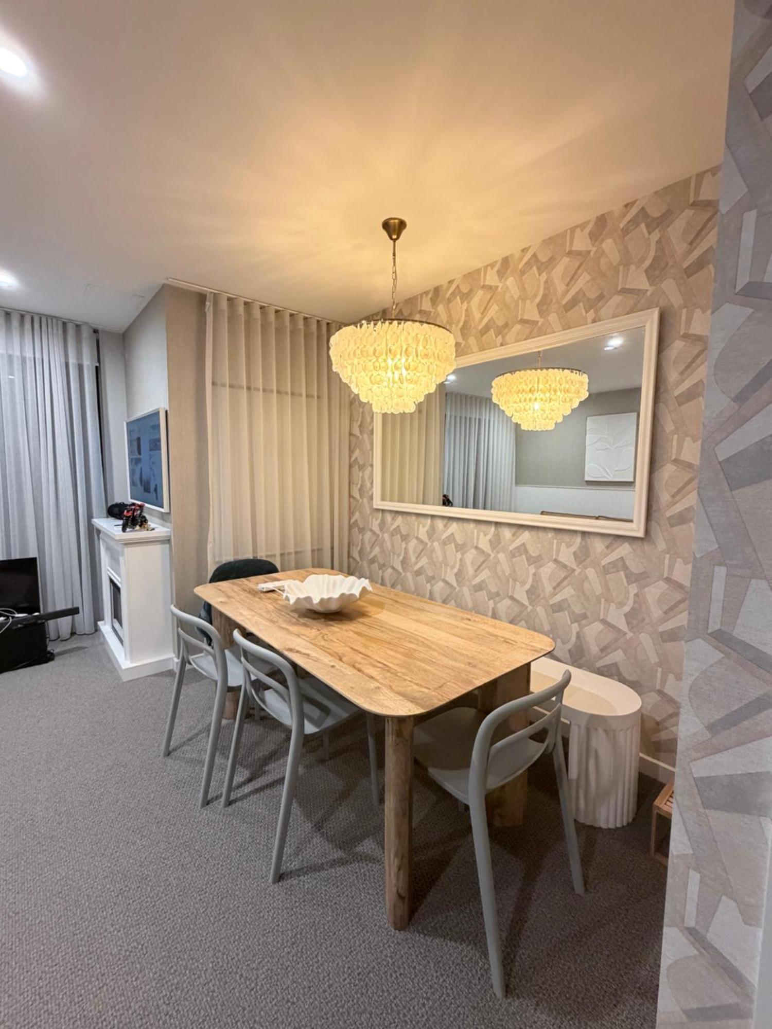 24 Bromley St Private In A Luxurious Shared Apartment