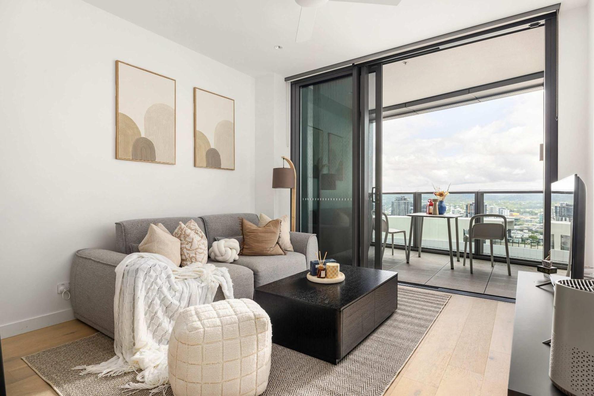Queens Wharf Elegant 1 1 Bedroom Pool Gym Brisbane
