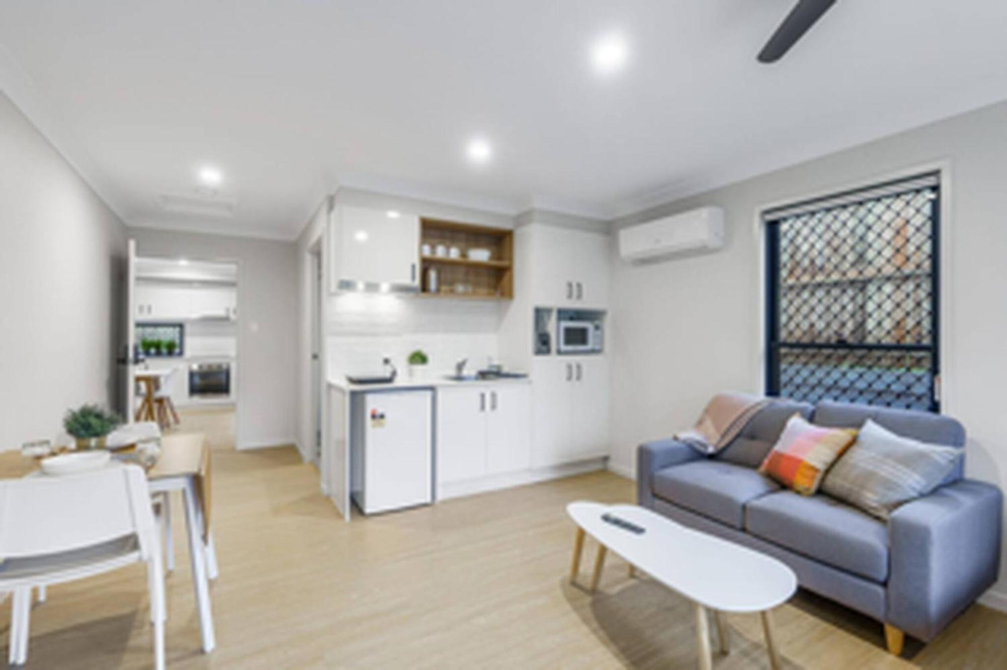 Apartment Modern With Garden Views In Shared