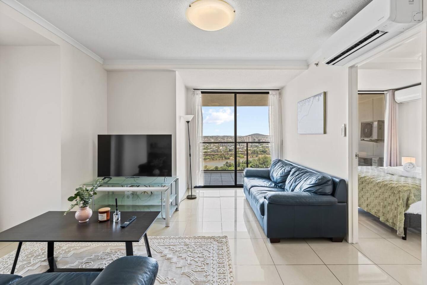 Luxury High Rise 2br In Cbd Brisbane