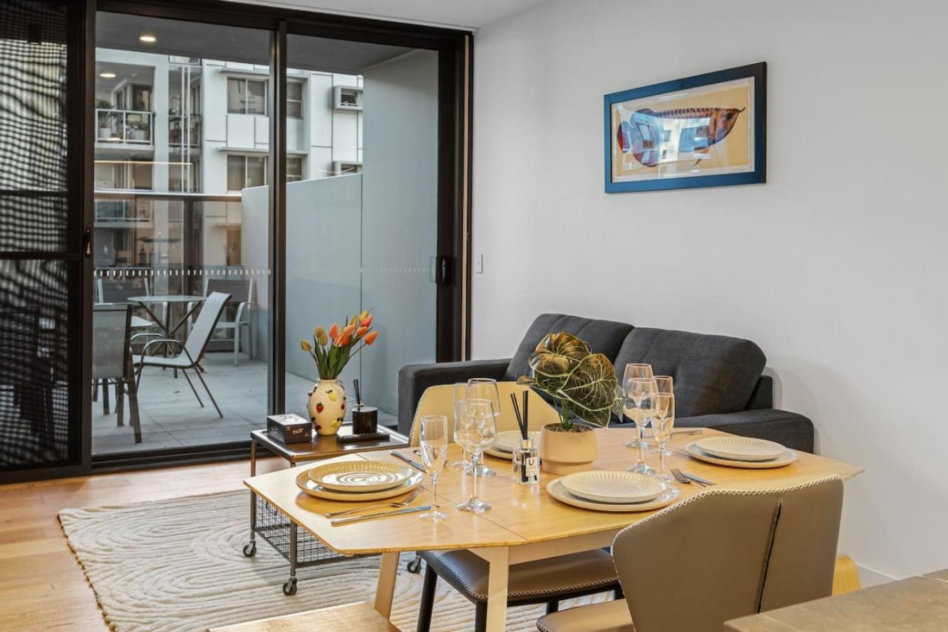 Modern 3br In Sunnybank Pool And Gym Access Apartment