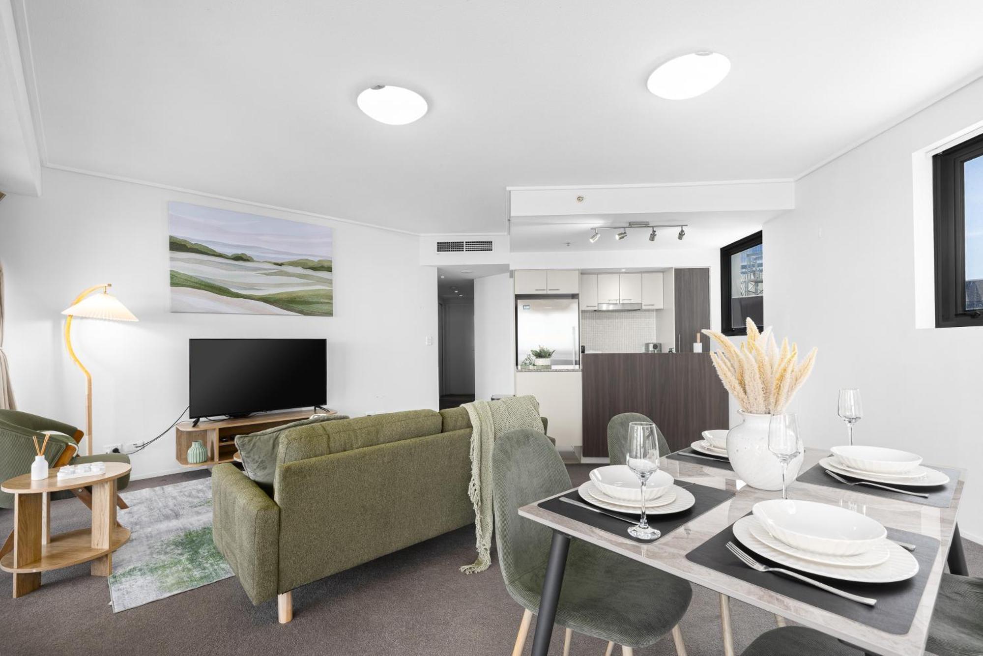 Apartment Oaks Panoramic 2br With Pool, Parking, Gym