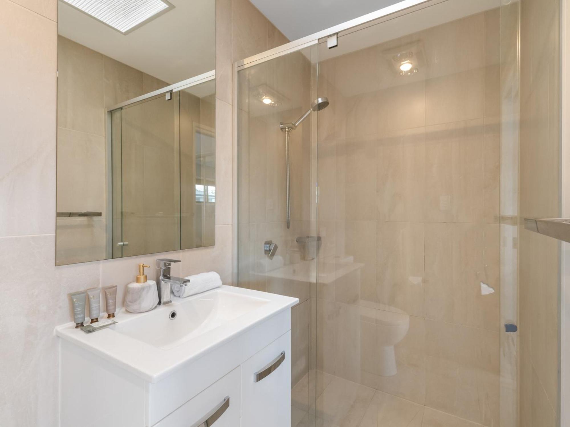 Close To Airport Cafes Train & Boondall Wetlands * Brisbane