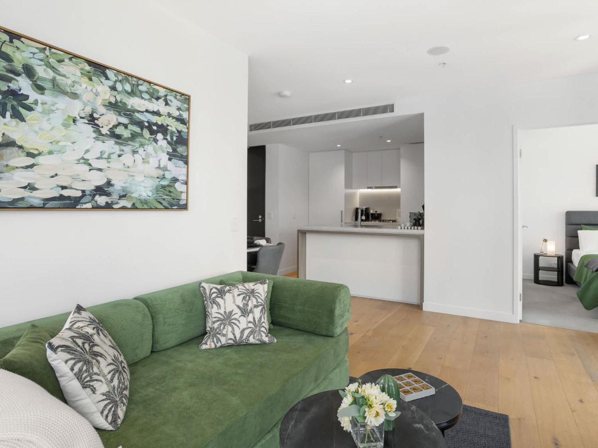 Valley Getaway - Rooftop Pool - Parking - Sleeps 6 Apartment *