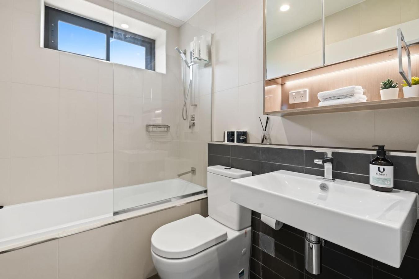 Apartment Modern 2br Easy Access To Everywhere