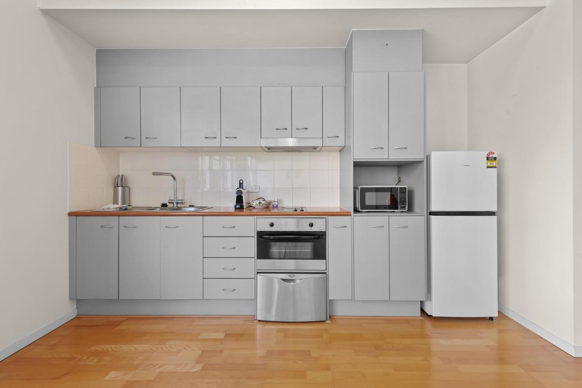 Modern 1-bed In Spring Hill Brisbane