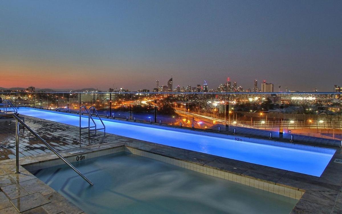 Gabba Apartment,free Parking, Walk To Pa Hospital & The Gabba Stadium , Woolloongabba Apartment *