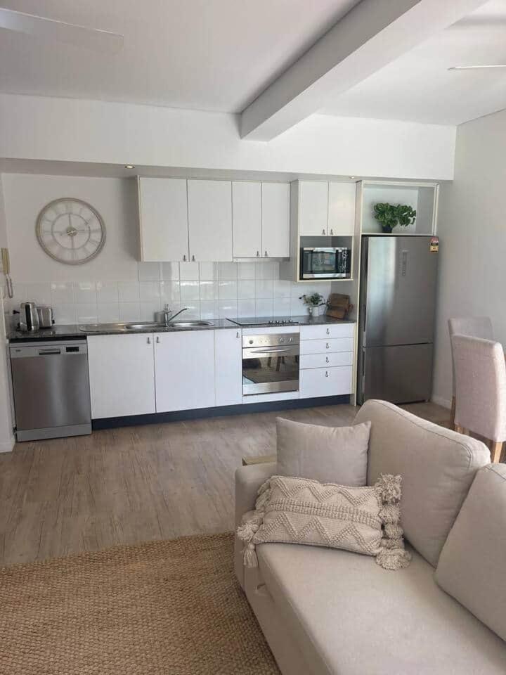 Apartment Inner Gem Next To St Andrews Hospital & Park