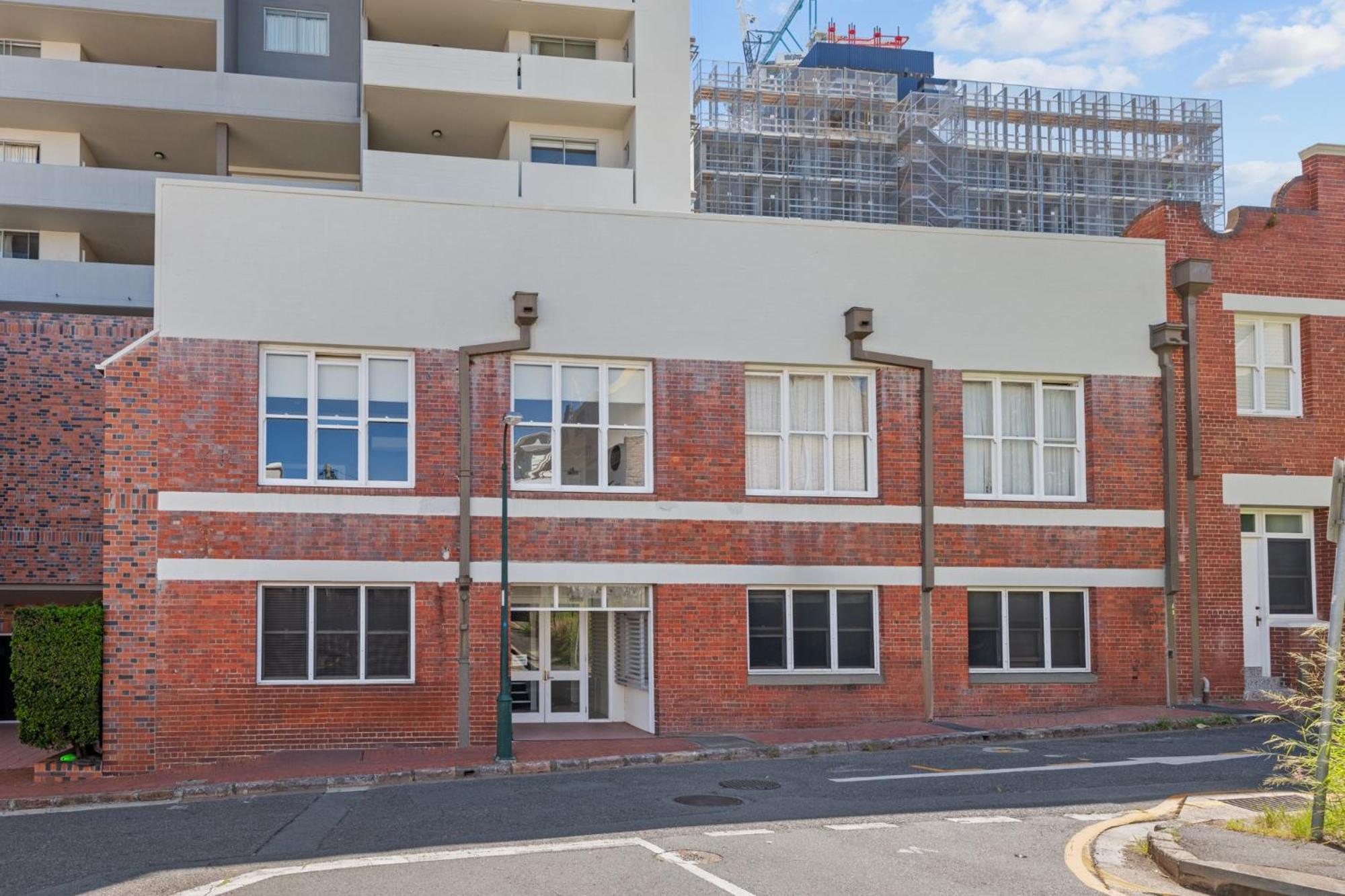 Modern 1-bed In Spring Hill Apartment Brisbane