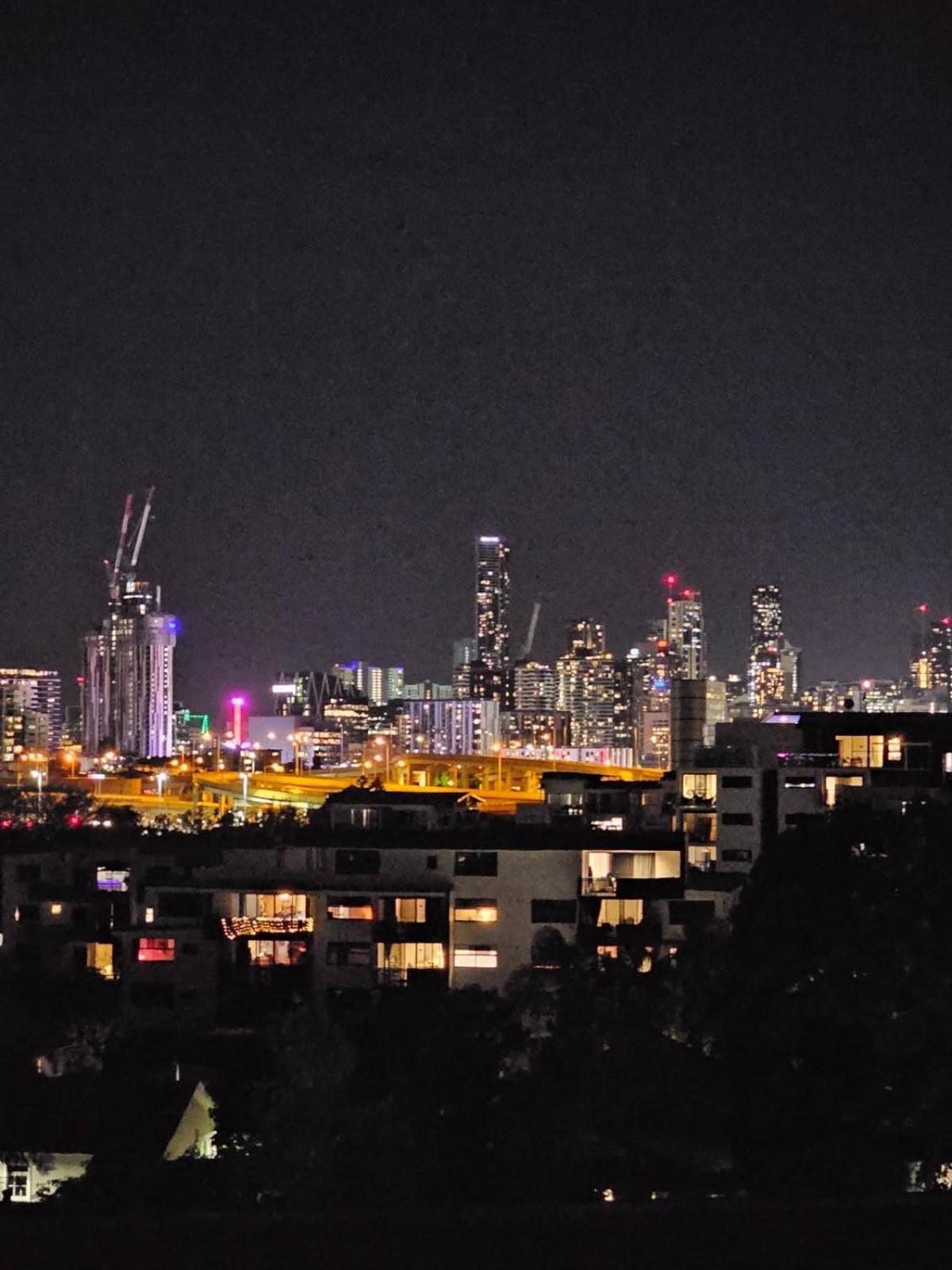 Views, Modern 2br, Balcony & Pool