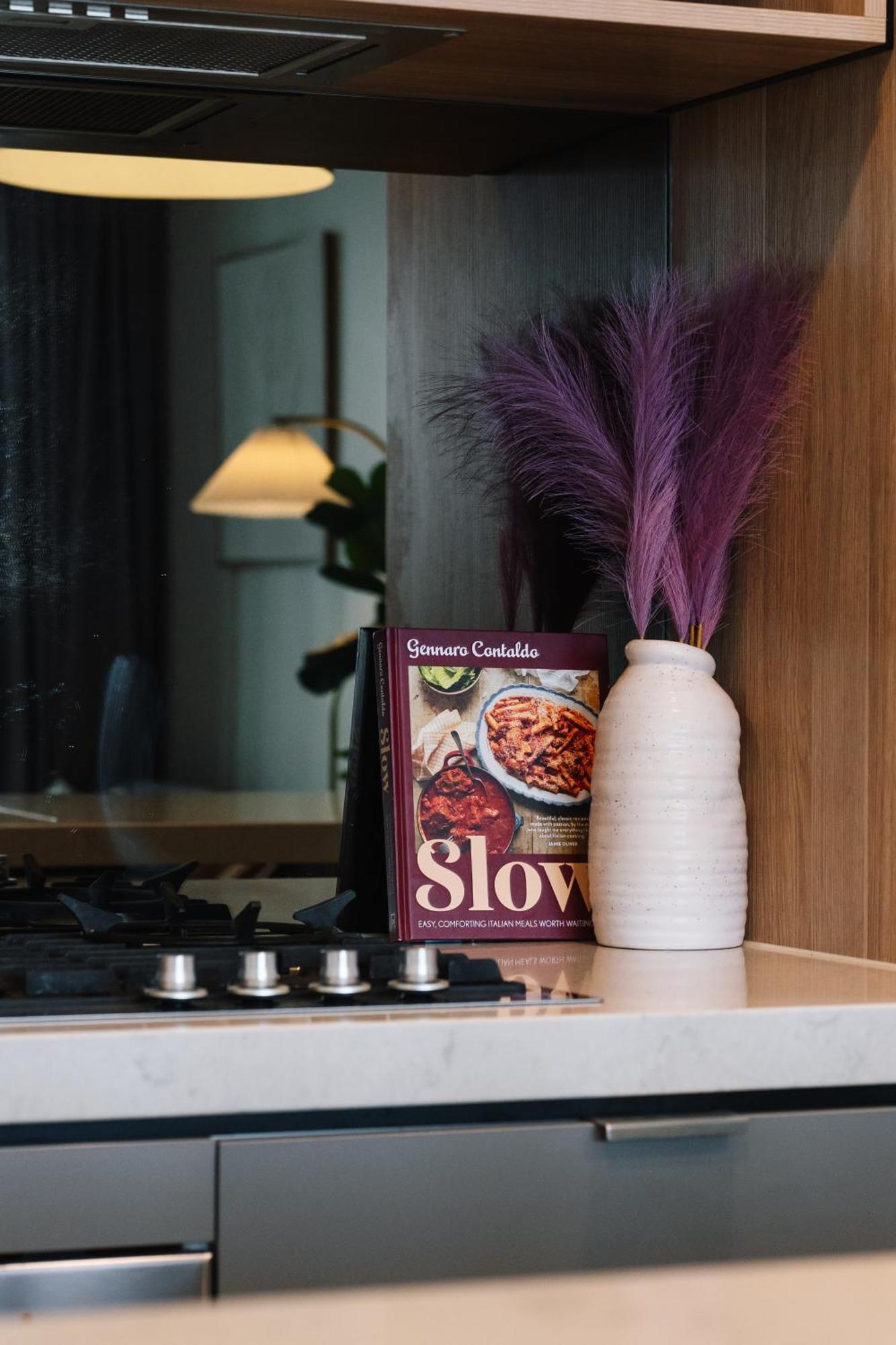 Apartment Bright 2br With Sofa Bed In Woolloongabba *