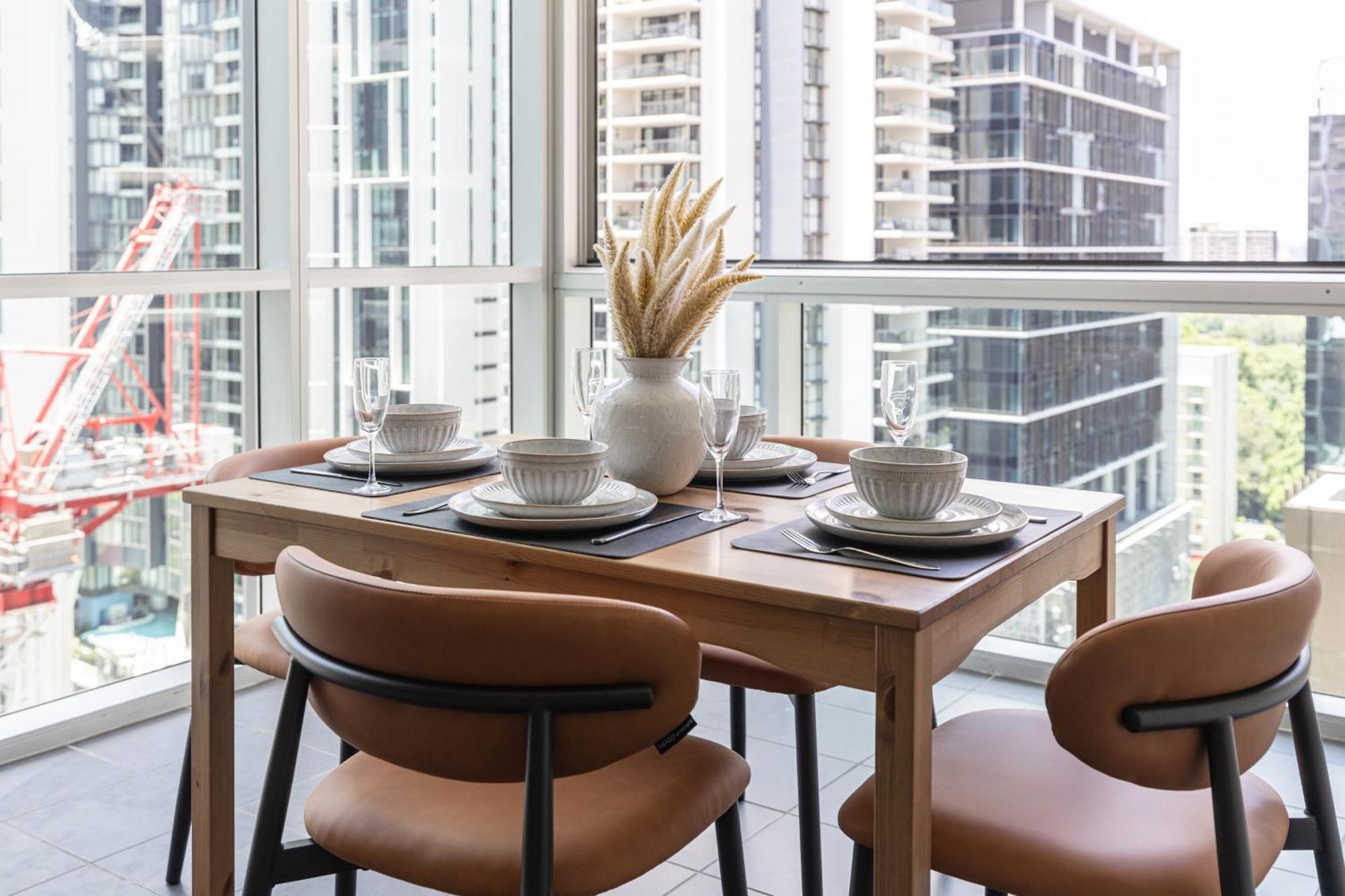 Oaks Gorgeous 2br With Pool, Parking, Gym