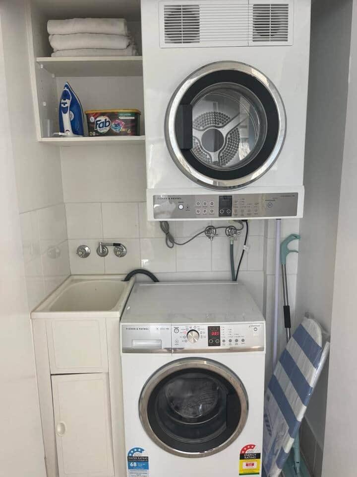 Inner Gem Next To St Andrews Hospital & Park Apartment Brisbane