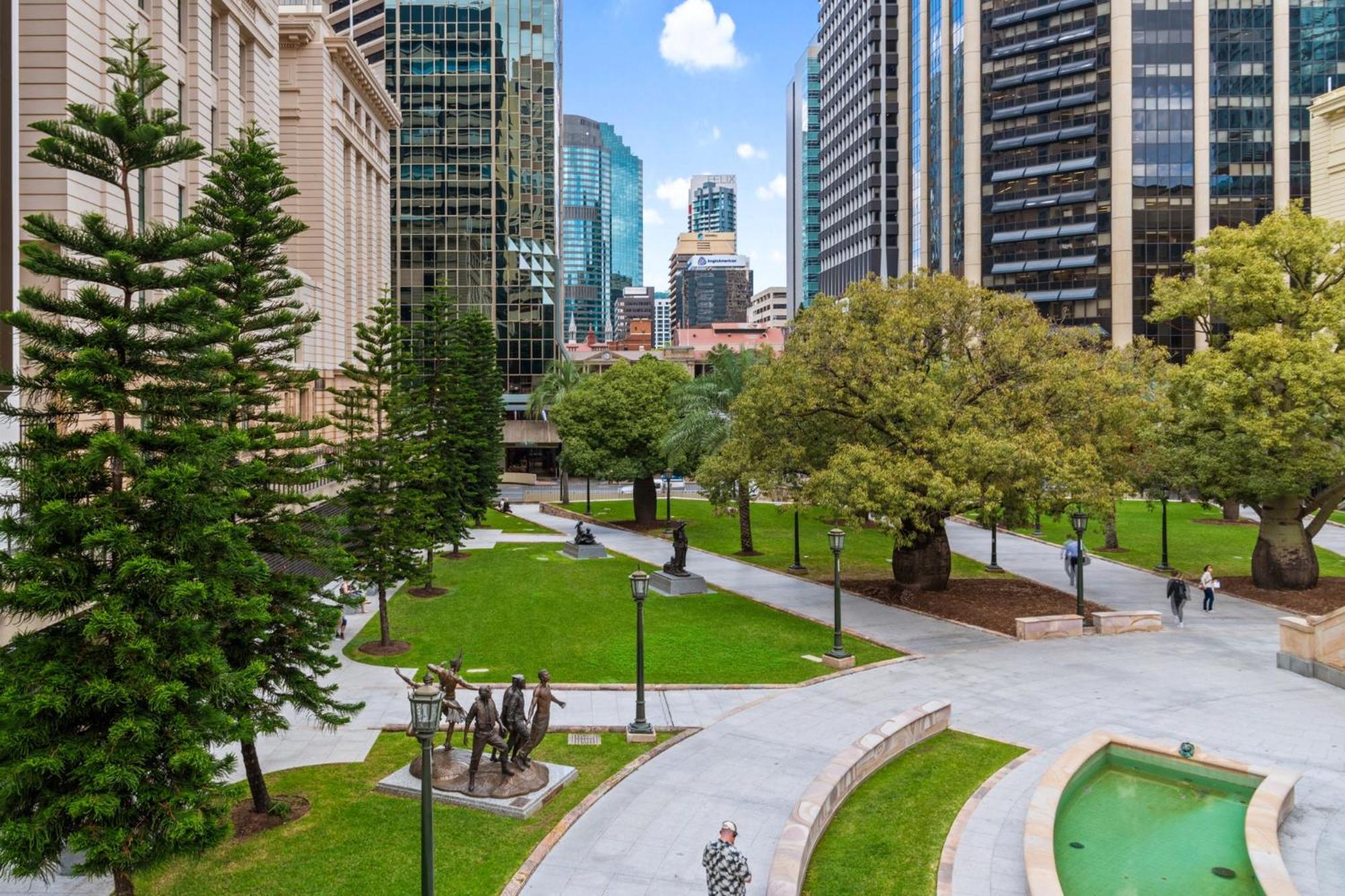 Modern 1-bed In Spring Hill * Brisbane