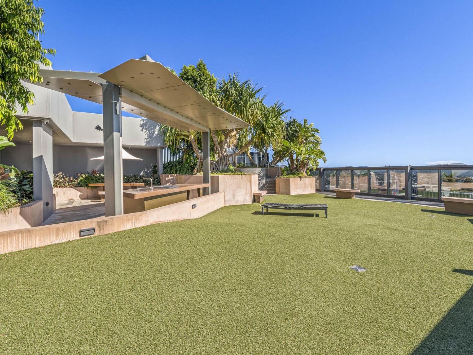 Stylish 1-bed In South Apartment