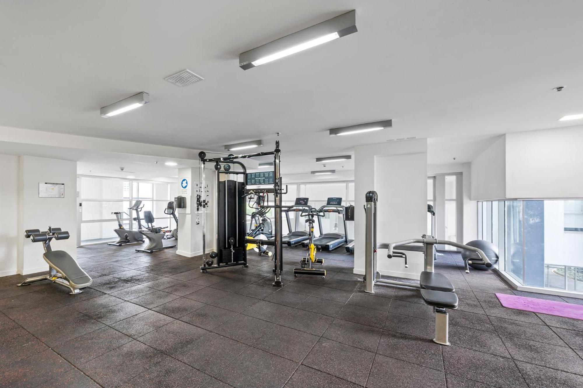 Stylish Parklands & Retreat - Stunning Views, Gym, Pool, Private Carpark, Walk To Suncorp Stadium Apartment Brisbane