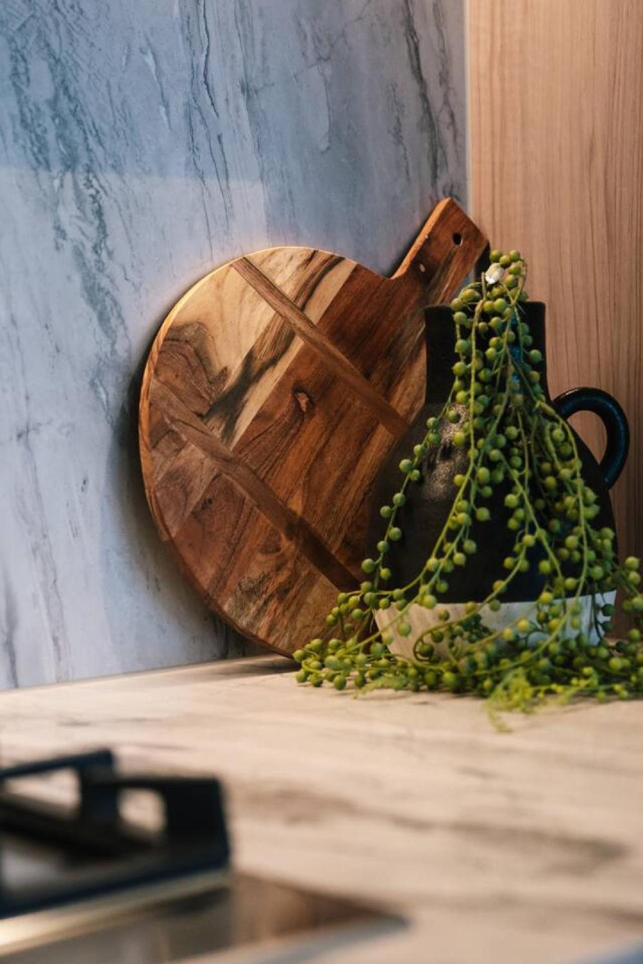 Apartment Stylish 1br Retreat With Stunning High-rise Views