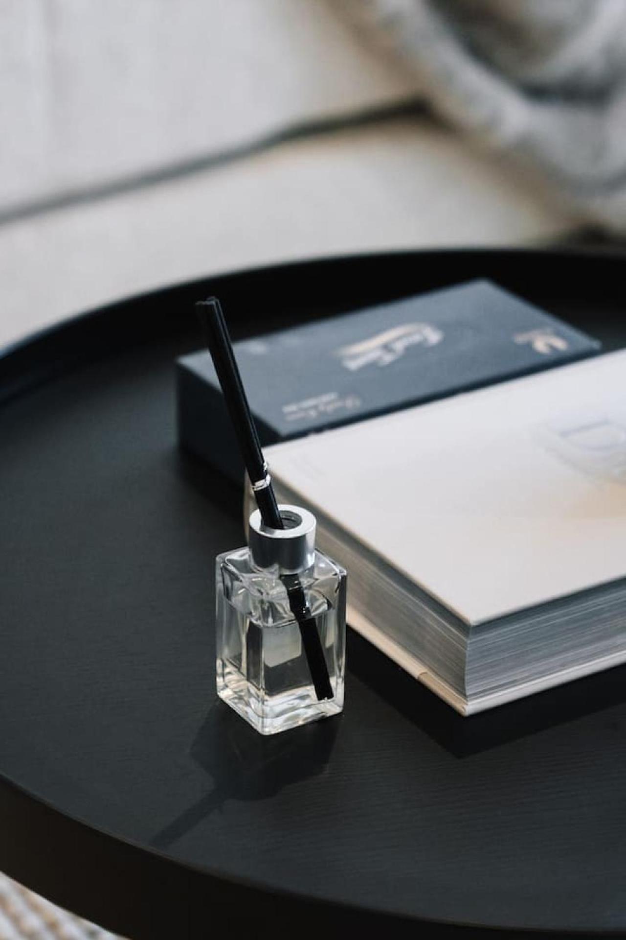 Apartment Stylish 1br Retreat With Stunning High-rise Views *