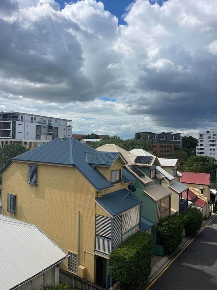 Inner Gem Next To St Andrews Hospital & Park * Brisbane