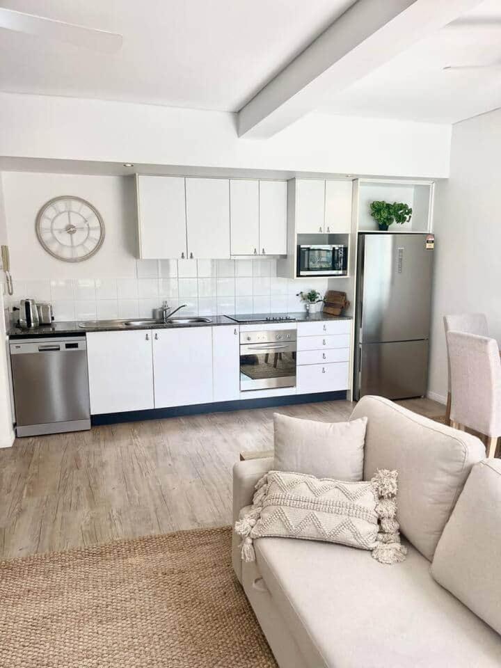 Inner Gem Next To St Andrews Hospital & Park Apartment *