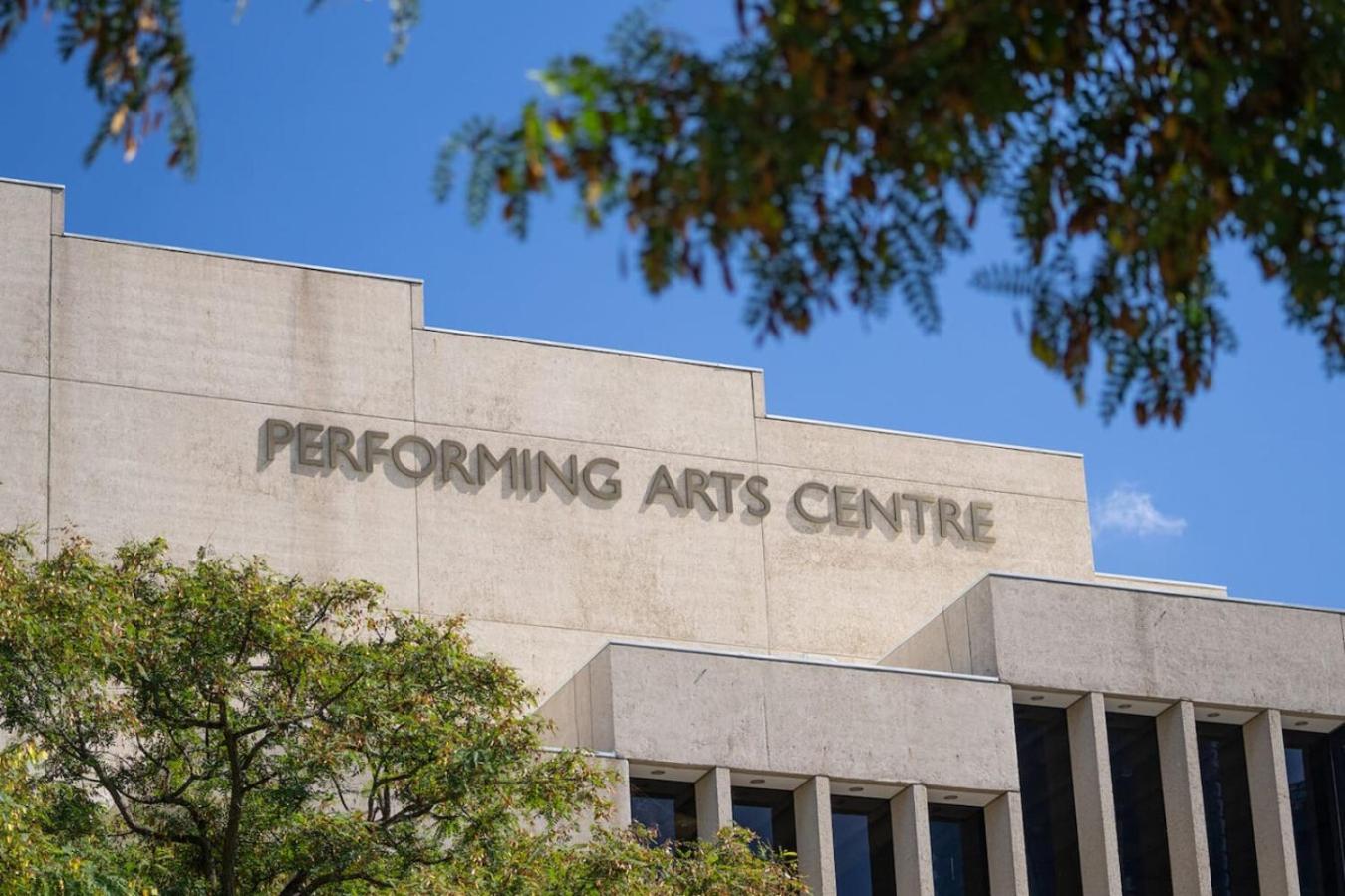 Luxury High Rise 2br In Cbd Apartment