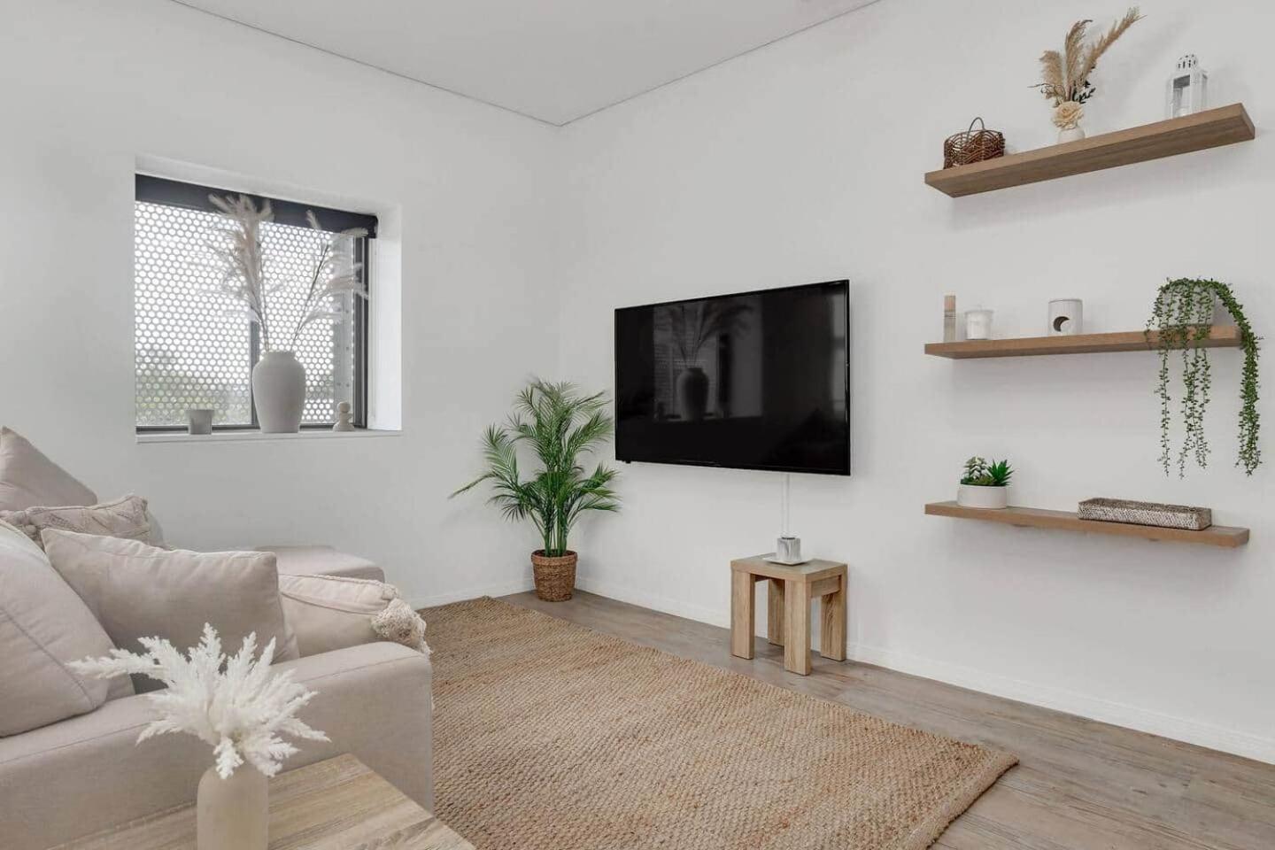 Inner Gem Next To St Andrews Hospital & Park *