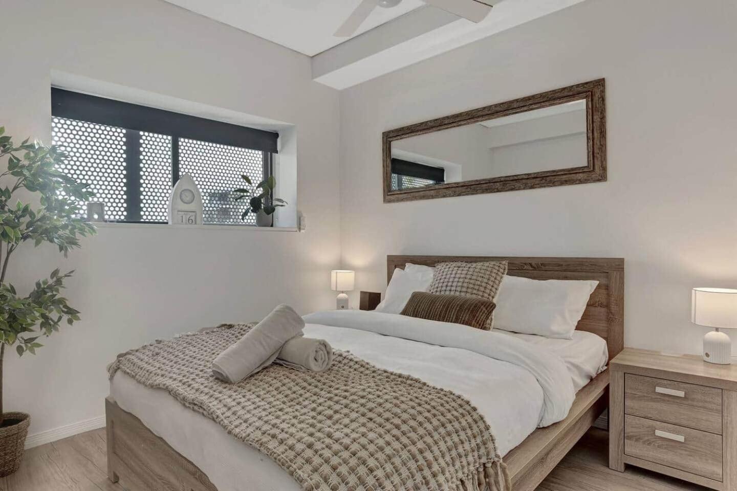 Inner Gem Next To St Andrews Hospital & Park