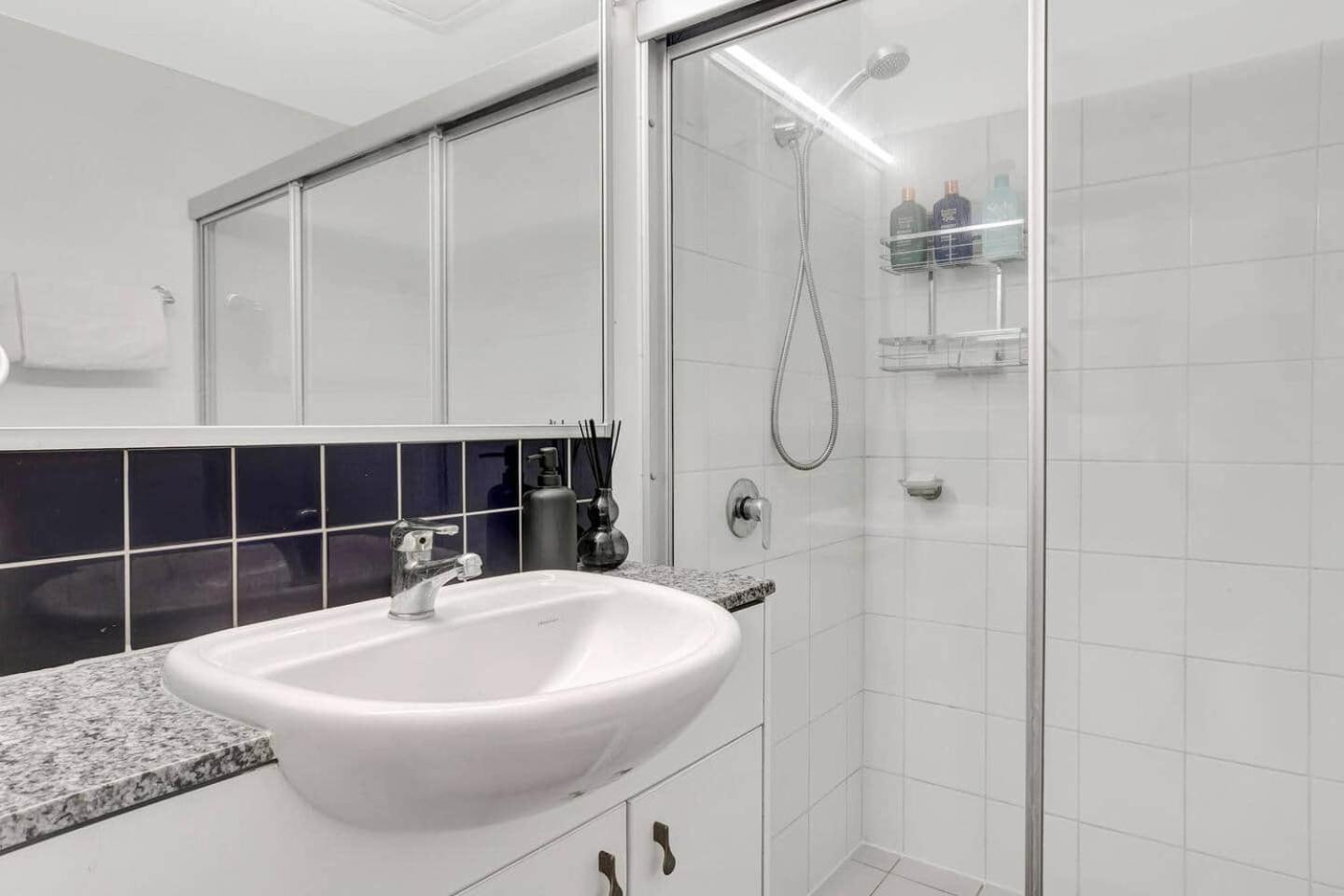 Apartment Inner Gem Next To St Andrews Hospital & Park Brisbane