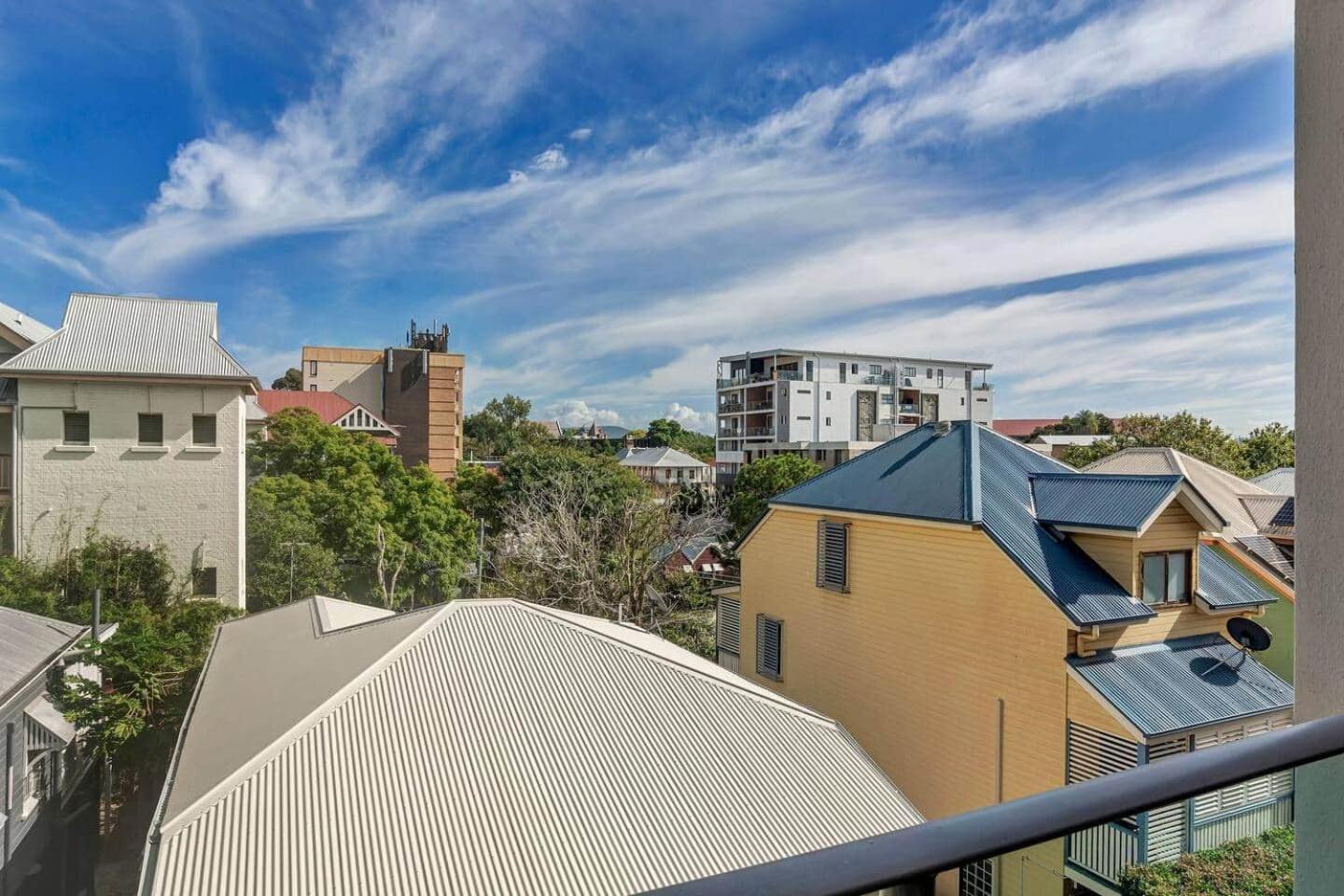 Inner Gem Next To St Andrews Hospital & Park Brisbane