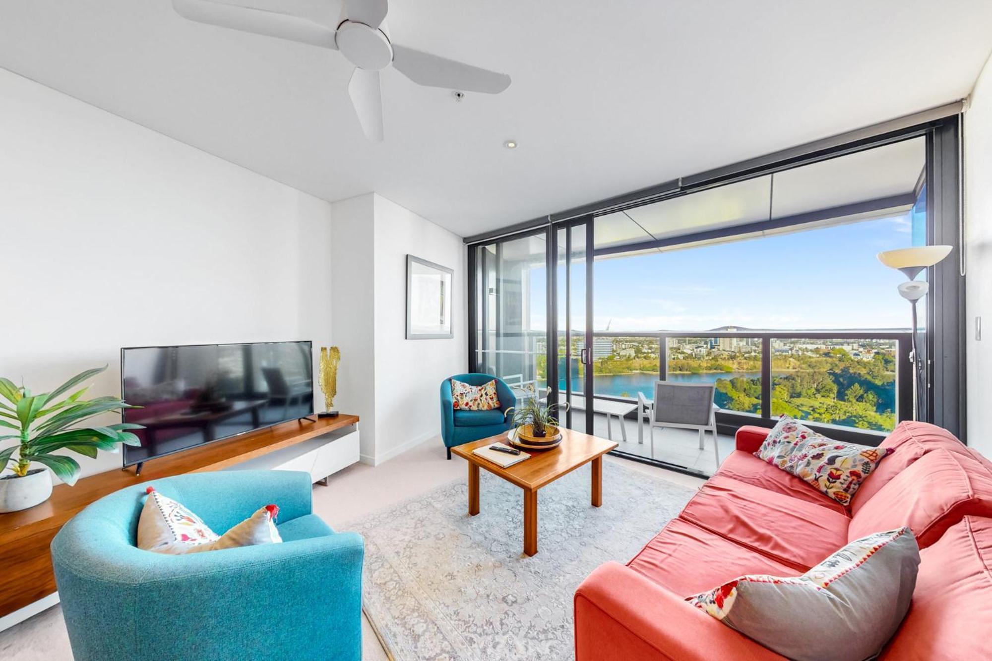 A Gallery In The Sky! Balcony, Pool And Parking At Skytower Level 33 Views In Brisbane! Brisbane