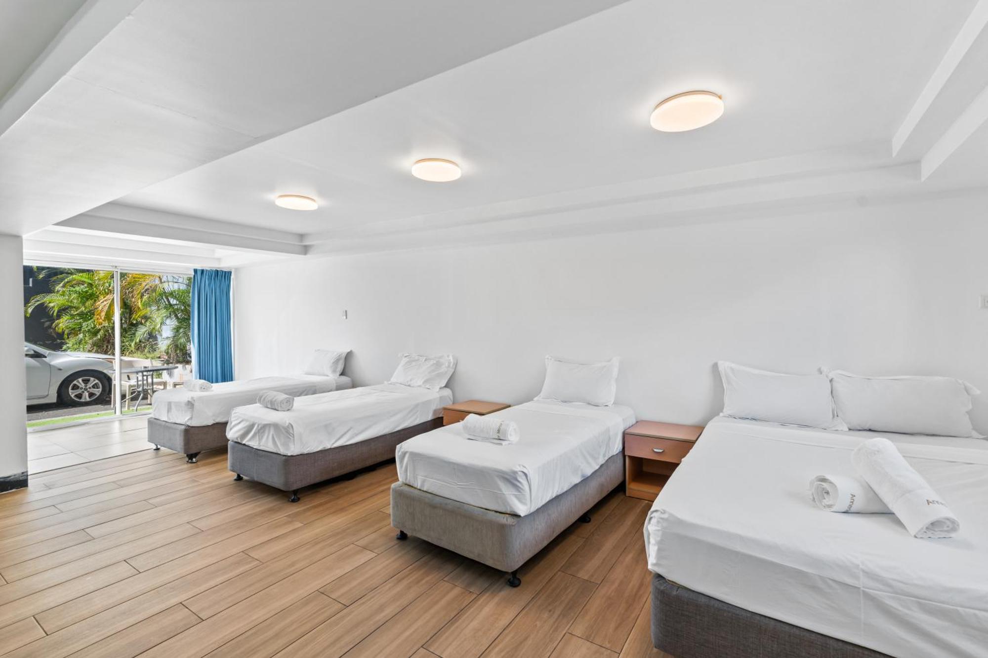 Annerley Motor 4*