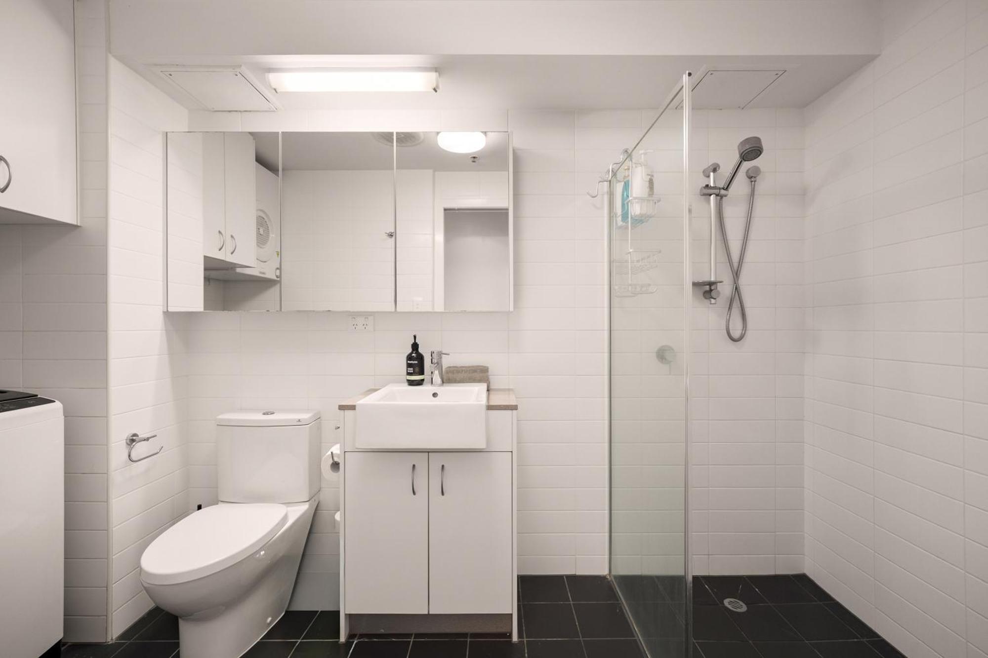 Apartment Groovy! ~ New Farm ~ Walk To Cbd