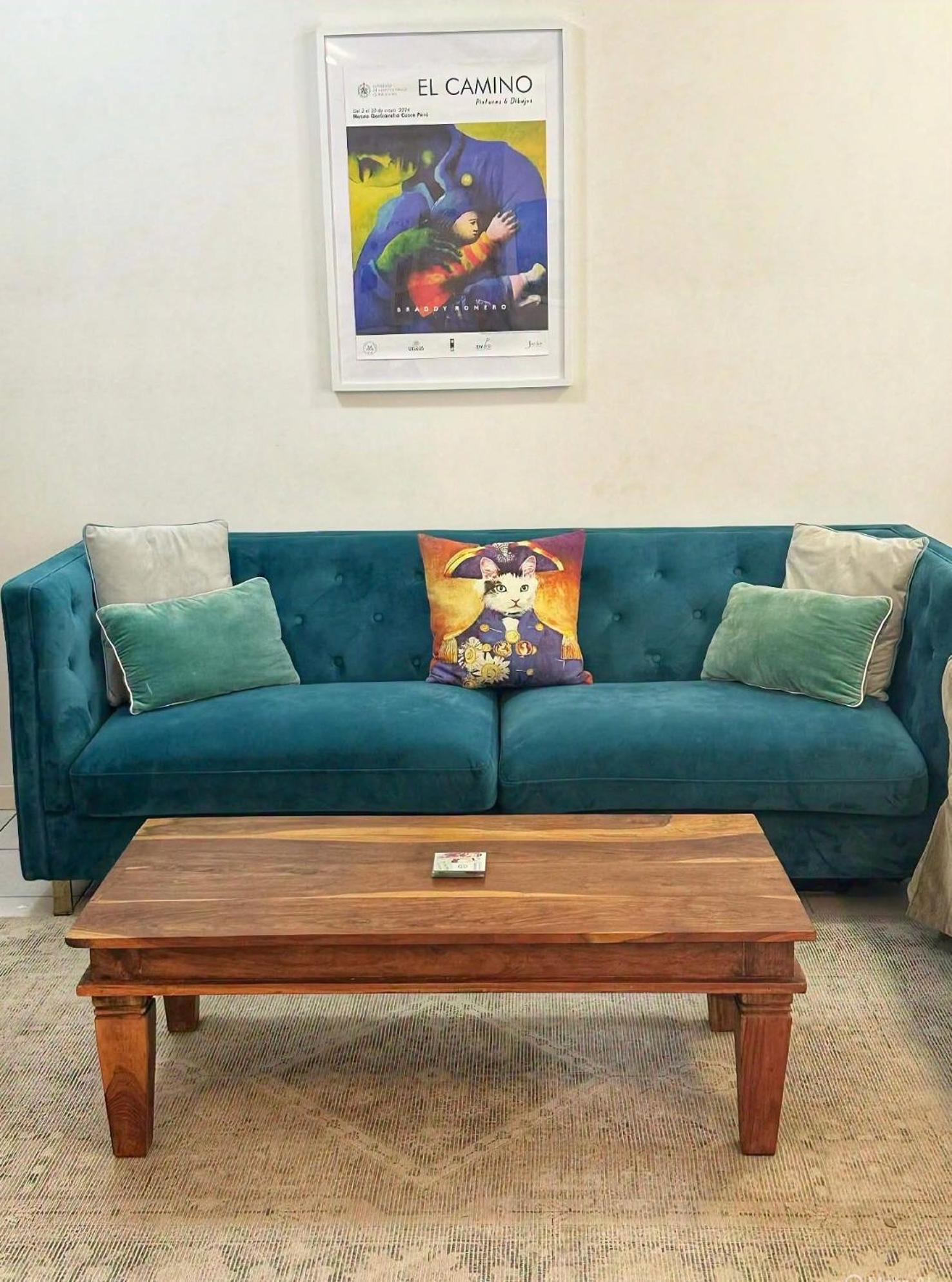 Large And Stylish Townhouse In Chic Area Apartment *