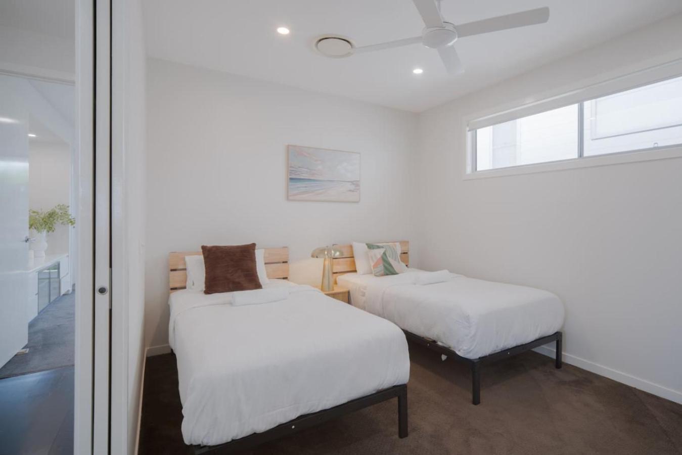 Holiday home Scenic Views With Pool And Elegant 5br *