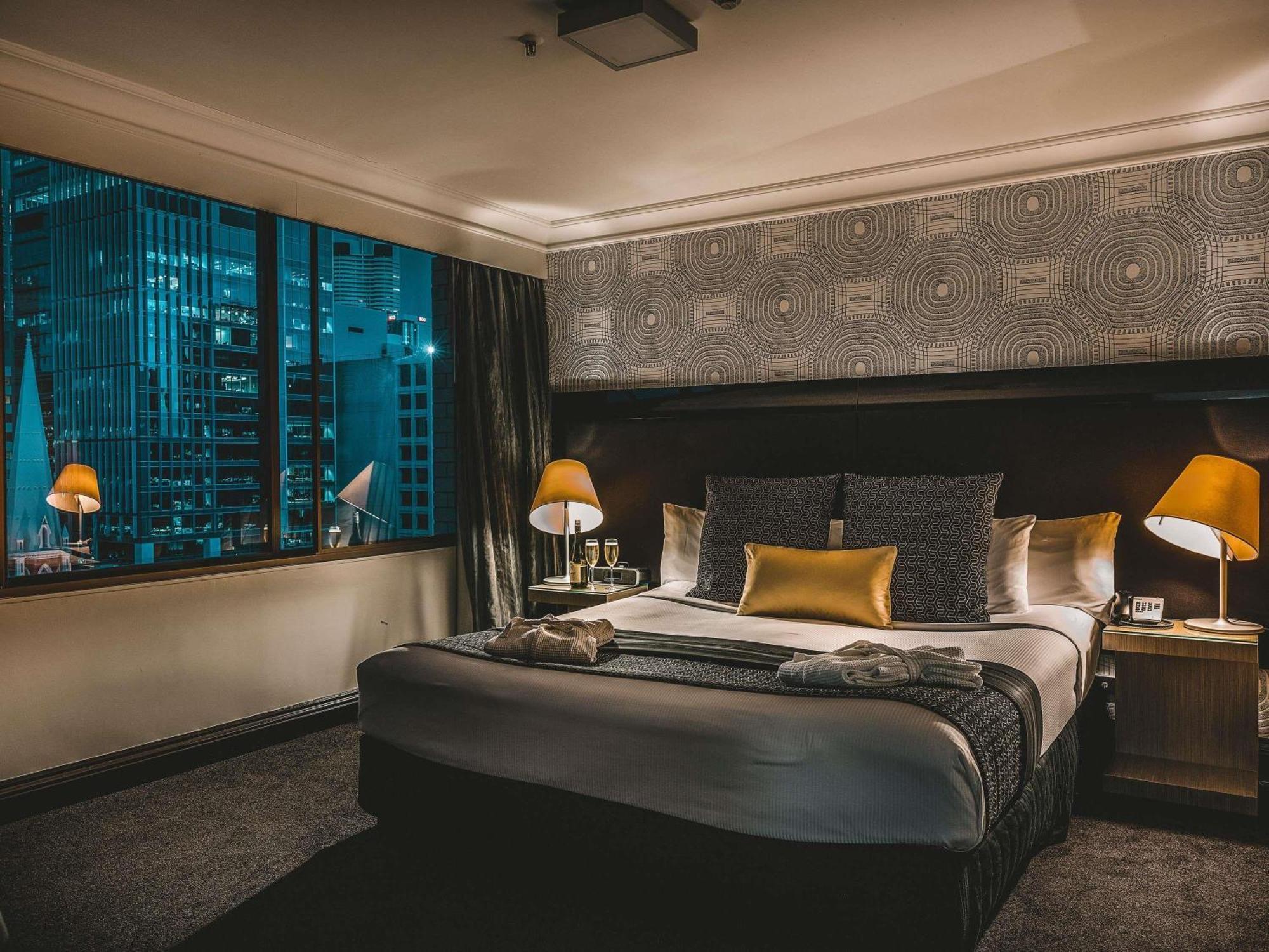 Pullman King George Square 5*