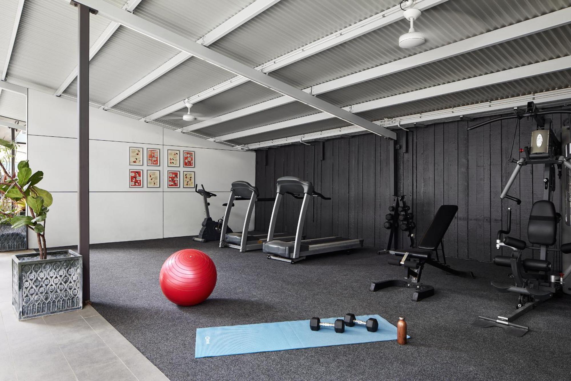 Aparthotel Punthill Spring Hill 5*