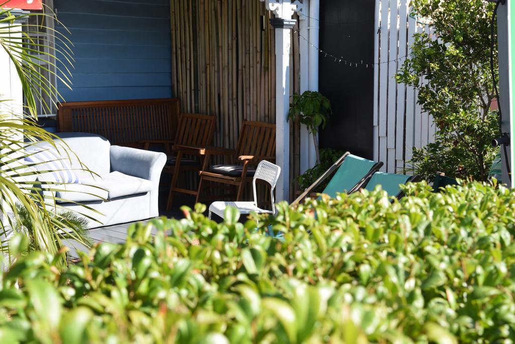Eton House 4*