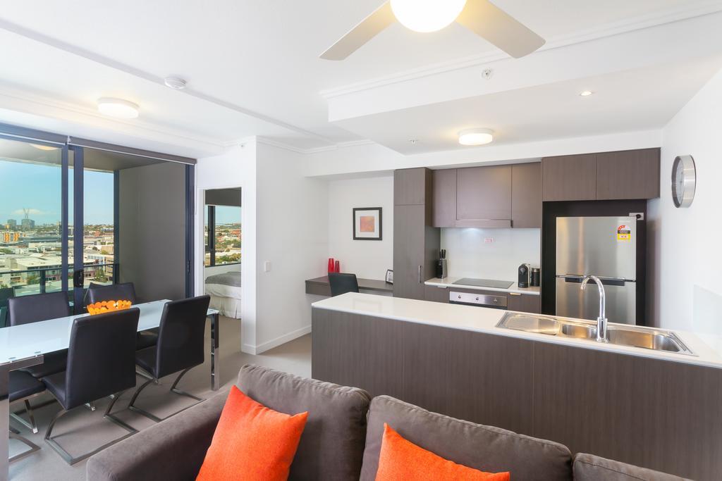 Apartment Keeping Cool On Connor - Executive 2Br Fortitude Valley Apartment With Pool And Views *