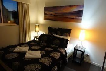 The Hub Aparthotel