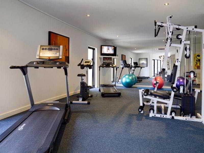 Adina Aparthotel 4*