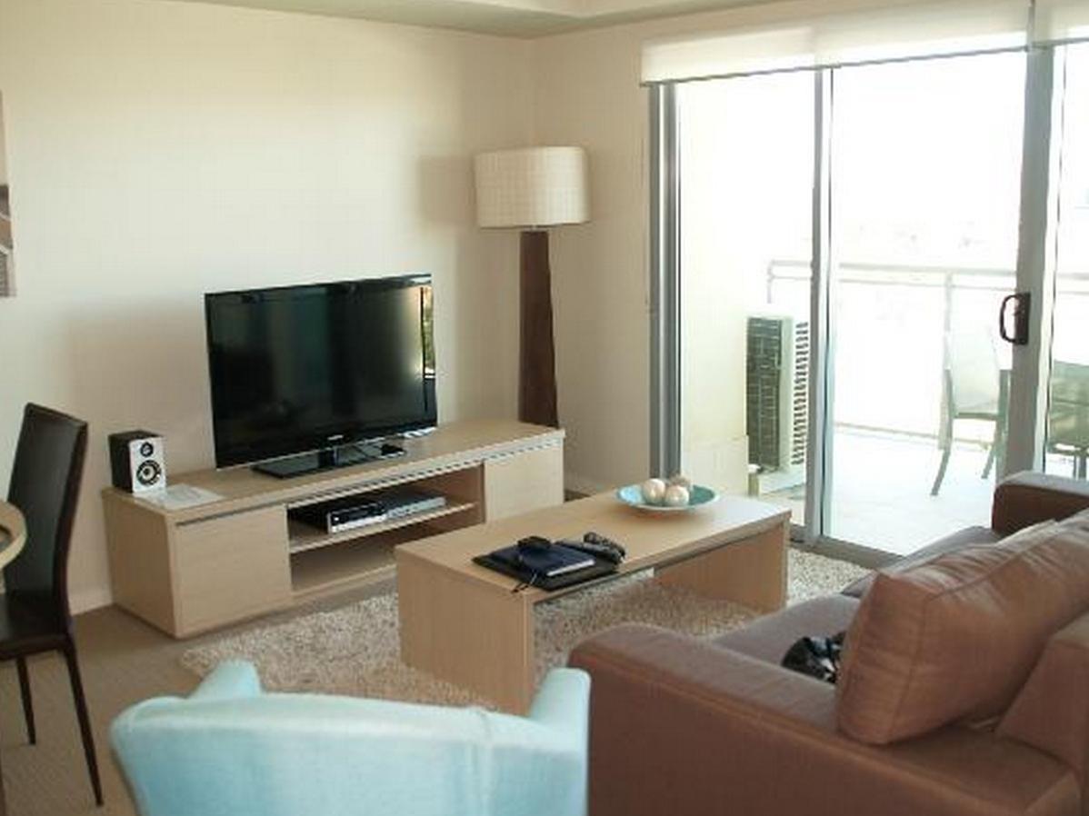 Proximity Waterfront 5* Redcliffe