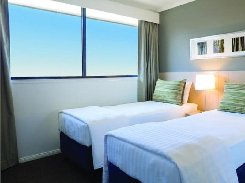 Adina Aparthotel 4*